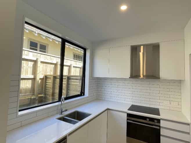 2/13 Fancourt Street, Karori