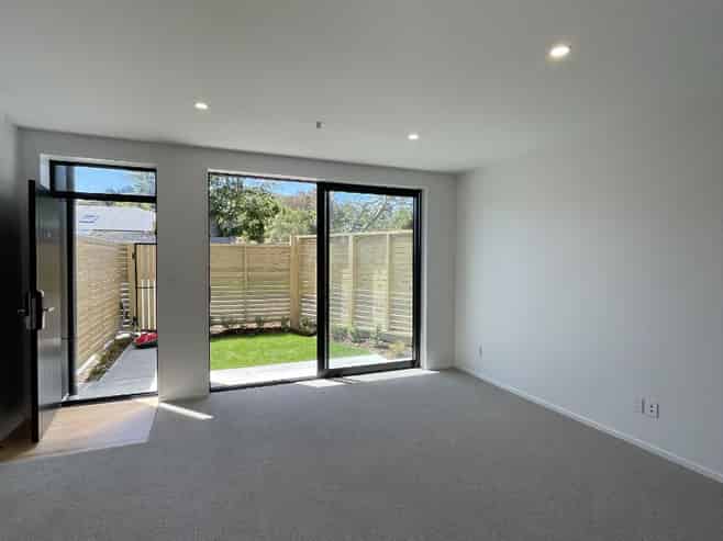 2/13 Fancourt Street, Karori