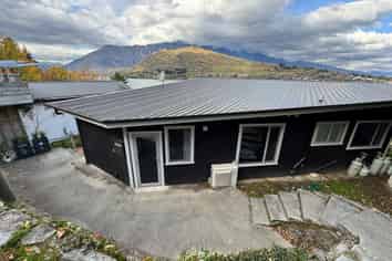 427 Frankton, Frankton