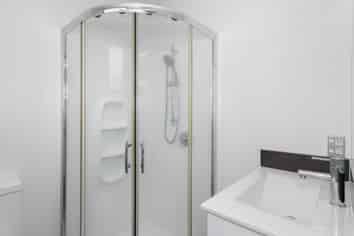 16A Truman Road, BRYNDWR