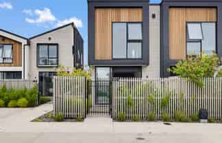 10/321 Lincoln Road, Addington