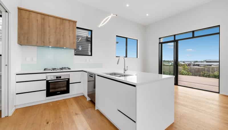 10 Kowaitau Avenue, Beachlands
