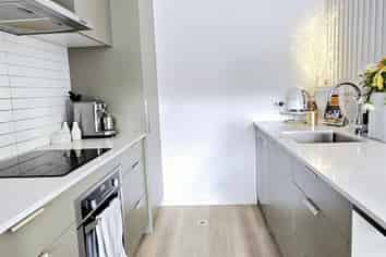 17/7 Johnston Grove, Taita