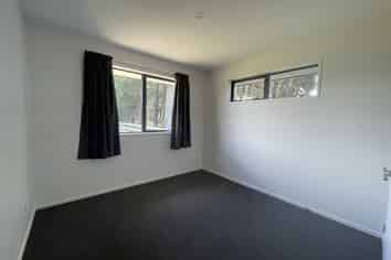 30 Kingfisher Avenue, Amberley