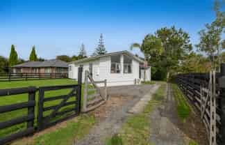 129 Awaroa Road, Helensville