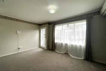 2/164 White Swan Road, Mount Roskill