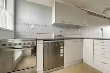 2/164 White Swan Road, Mount Roskill