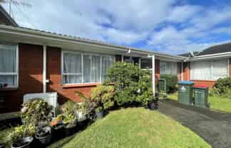 2/164 White Swan Road, Mount Roskill