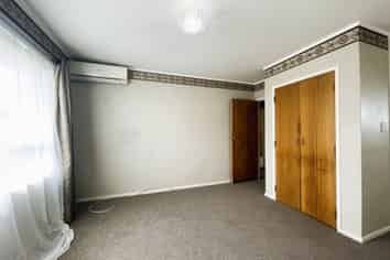 2/164 White Swan Road, Mount Roskill