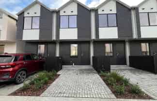 15/21 Makomako Drive, Orewa