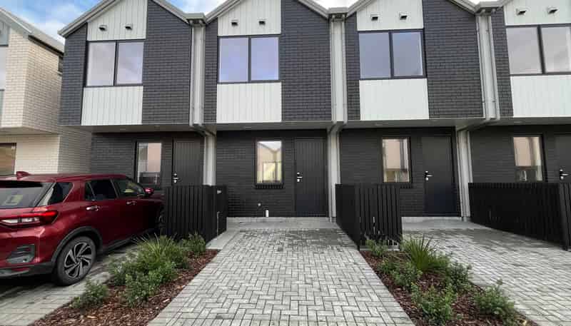 15/21 Makomako Drive, Orewa