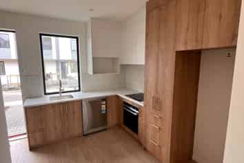 15/21 Makomako Drive, Orewa