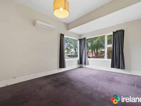 21 Defoe Place, Waltham