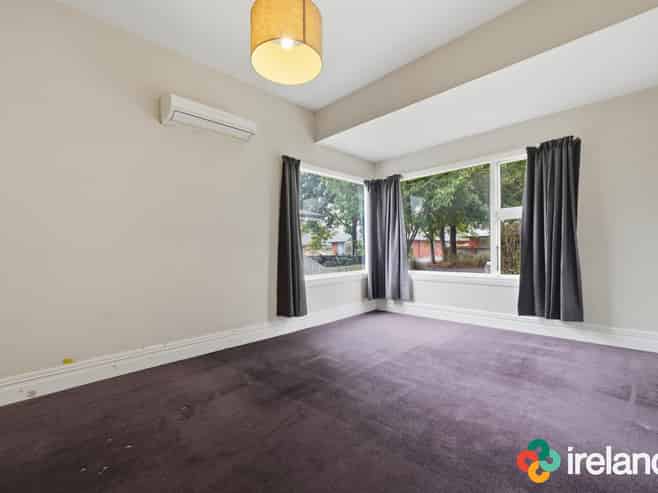 21 Defoe Place, Waltham