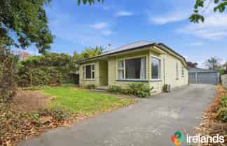 21 Defoe Place, Waltham