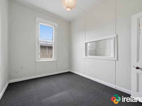 21 Defoe Place, Waltham