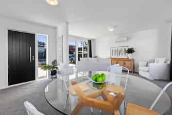 18 Regent Street, Tauranga Central