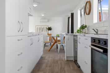 18 Regent Street, Tauranga Central