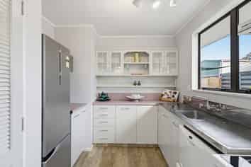 2 Hampton Place, Springvale