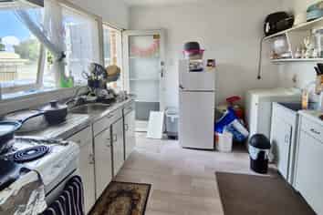 2/109A Kolmar Road, Papatoetoe