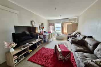 2/109A Kolmar Road, Papatoetoe