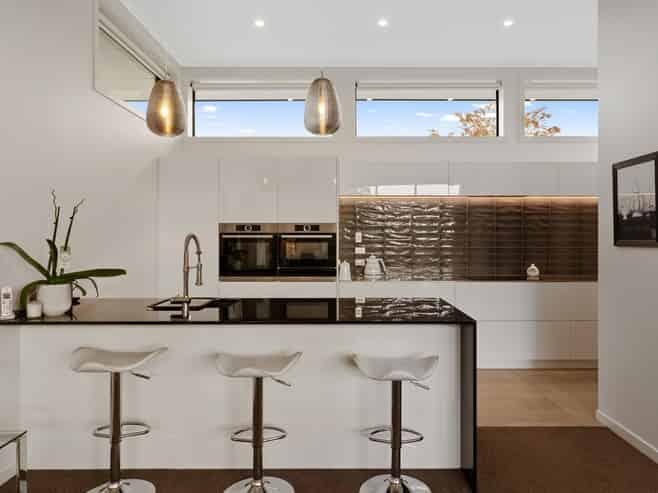 4 Carnaveron Drive, Lincoln