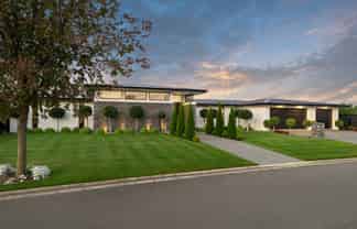 4 Carnaveron Drive, Lincoln