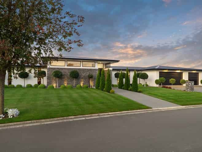 4 Carnaveron Drive, Lincoln