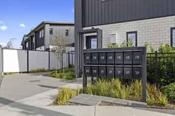 8/10 Avery Grove, Boulcott