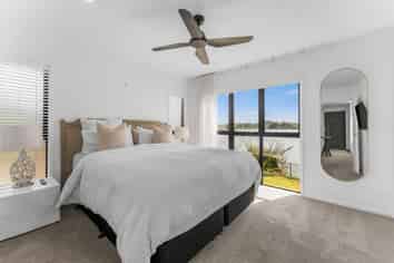  Welcome Bay Road, Welcome Bay