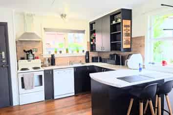 23 Winifred Street, Concord