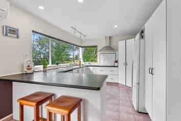 1 Hadleigh Court, Paraparaumu