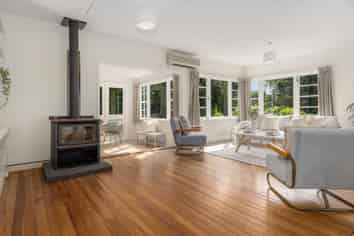 1 Raebern Lane, RAUMATI BEACH