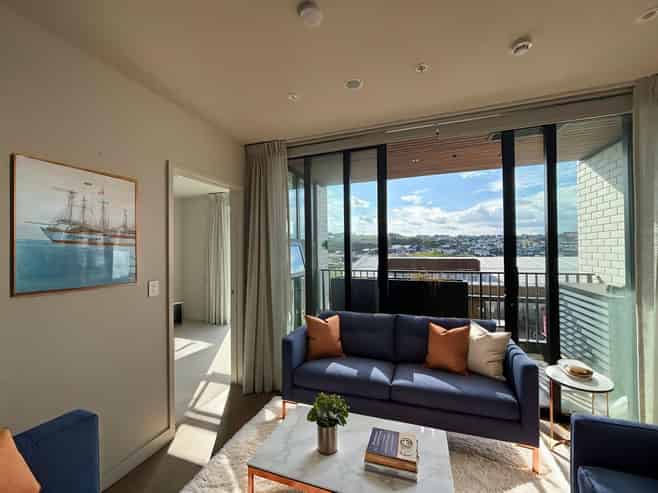 202/21 Pennant St, Long Bay
