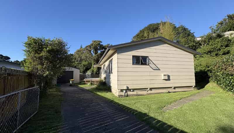 28 Hookway Grove, Paraparaumu