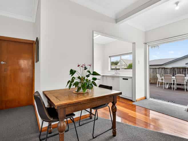 8 Anzac Avenue, Onekawa