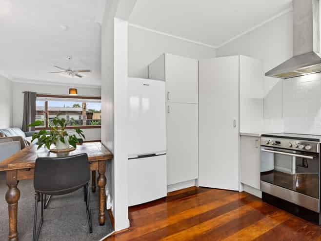 8 Anzac Avenue, Onekawa