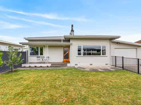 8 Anzac Avenue, Onekawa