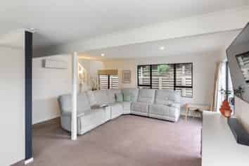 64 Effingham Street, North New Brighton