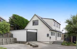 64 Effingham Street, North New Brighton