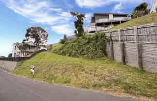 2A Carson Street, Mornington