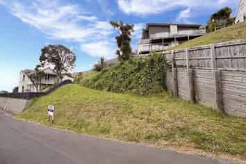 2A Carson Street, Mornington