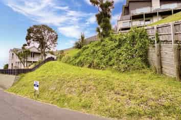 2A Carson Street, Mornington