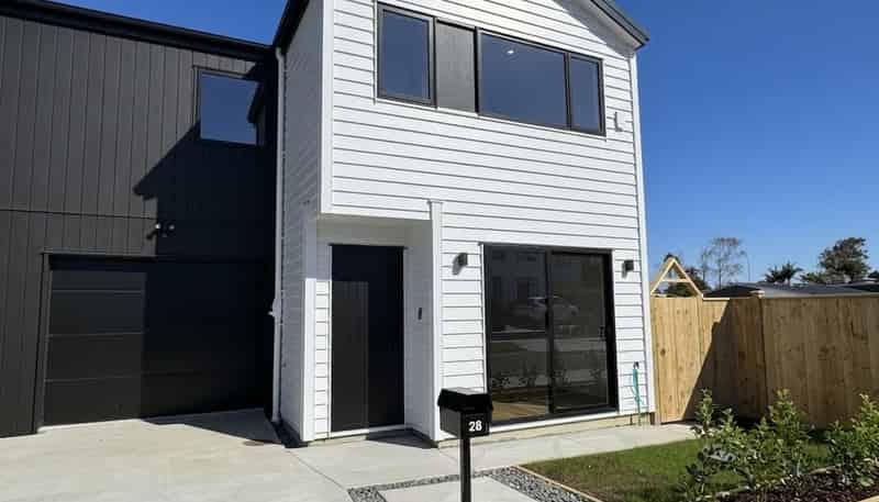 28 Kowaitau Avenue, Beachlands