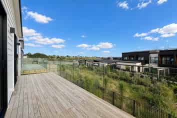 28 Kowaitau Avenue, Beachlands