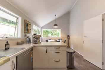 217 Whatawhata Road, Dinsdale