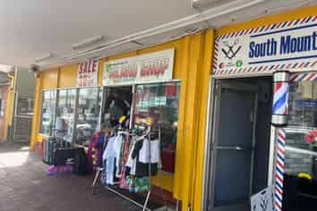 Professionals Delight on Great South Road 