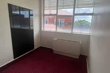 Professionals Delight on Great South Road 