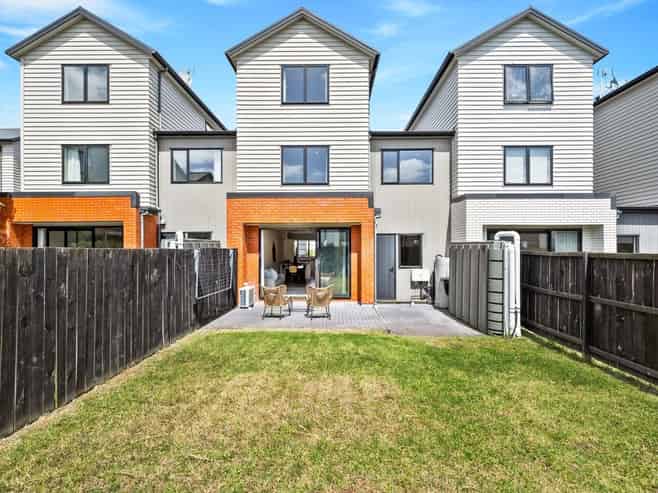 7/6 Onekiritea Road, Hobsonville