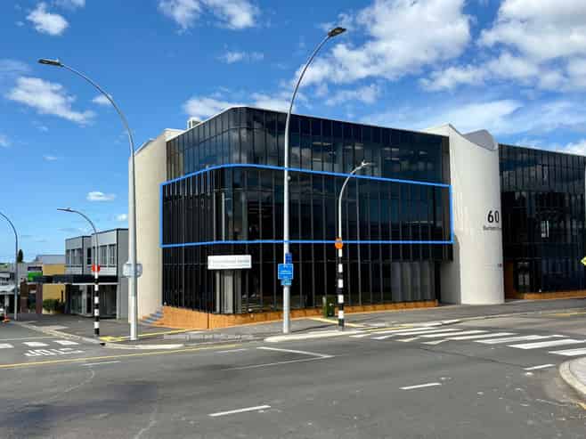 Well-presented City Offering with Parking